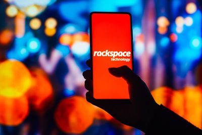 Cutting Jobs and Chasing AI: How to Play the Rackspace Stock Transformation Story Here